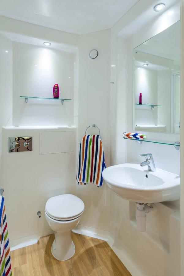 Zeni 3 Bed Apartment In Central 엑서터 외부 사진
