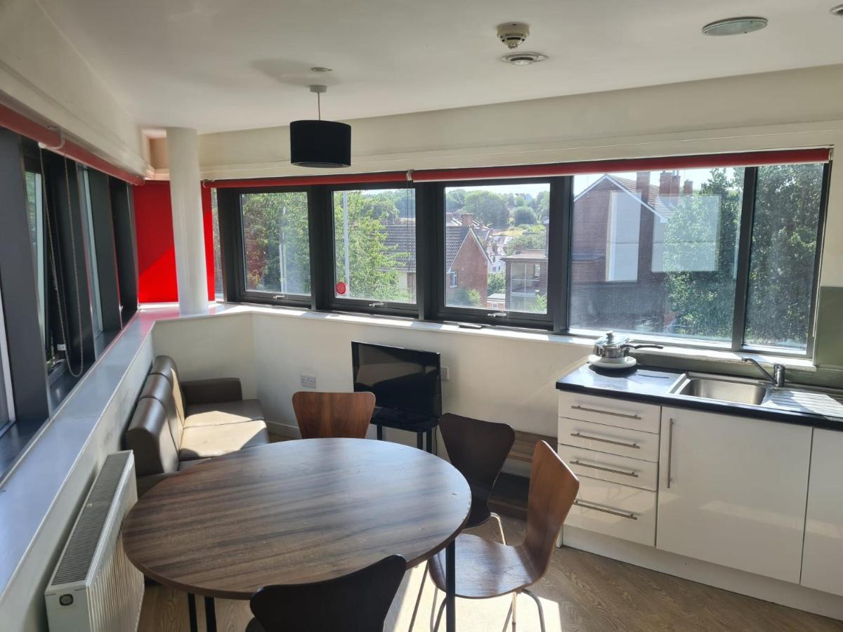 Zeni 3 Bed Apartment In Central 엑서터 외부 사진